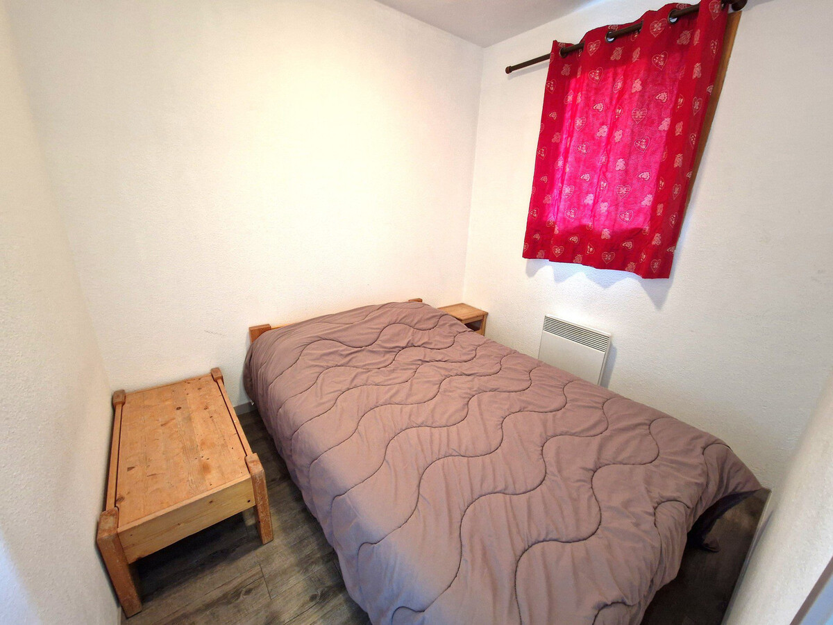 2 pièces + cabine 6 pers à Valfréjus, balcon Ouest - Photo 5