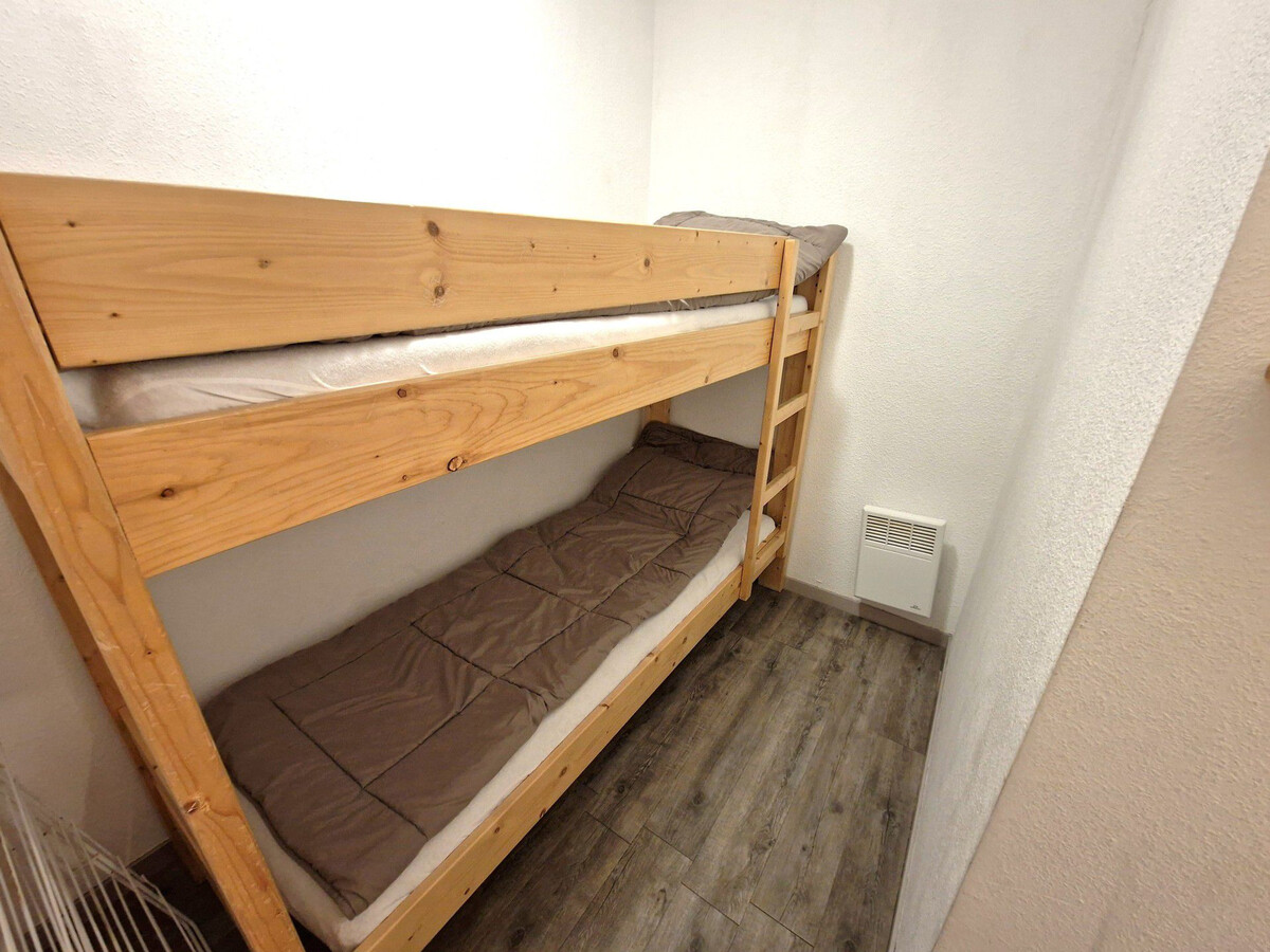 2 pièces + cabine 6 pers à Valfréjus, balcon Ouest - Photo 6