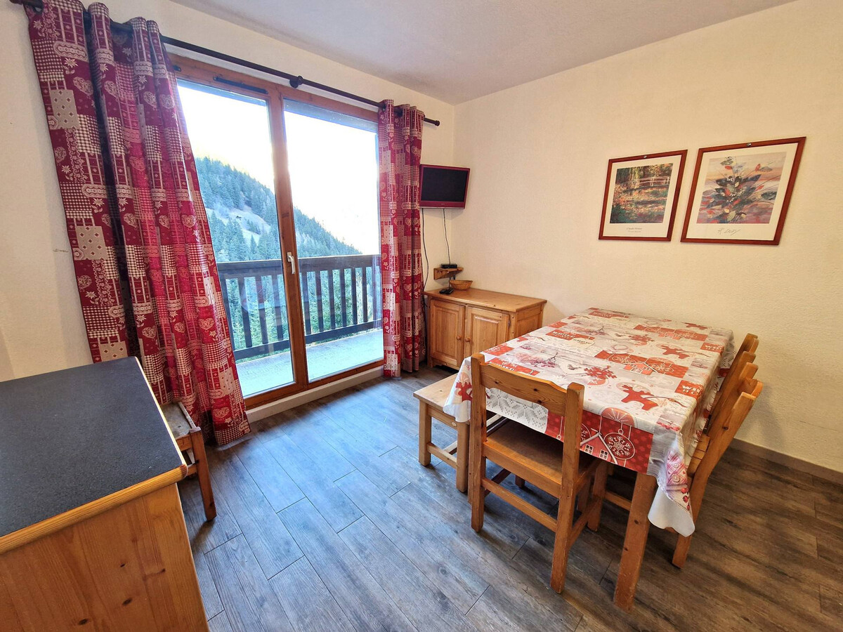 2 pièces + cabine 6 pers à Valfréjus, balcon Ouest - Photo 8