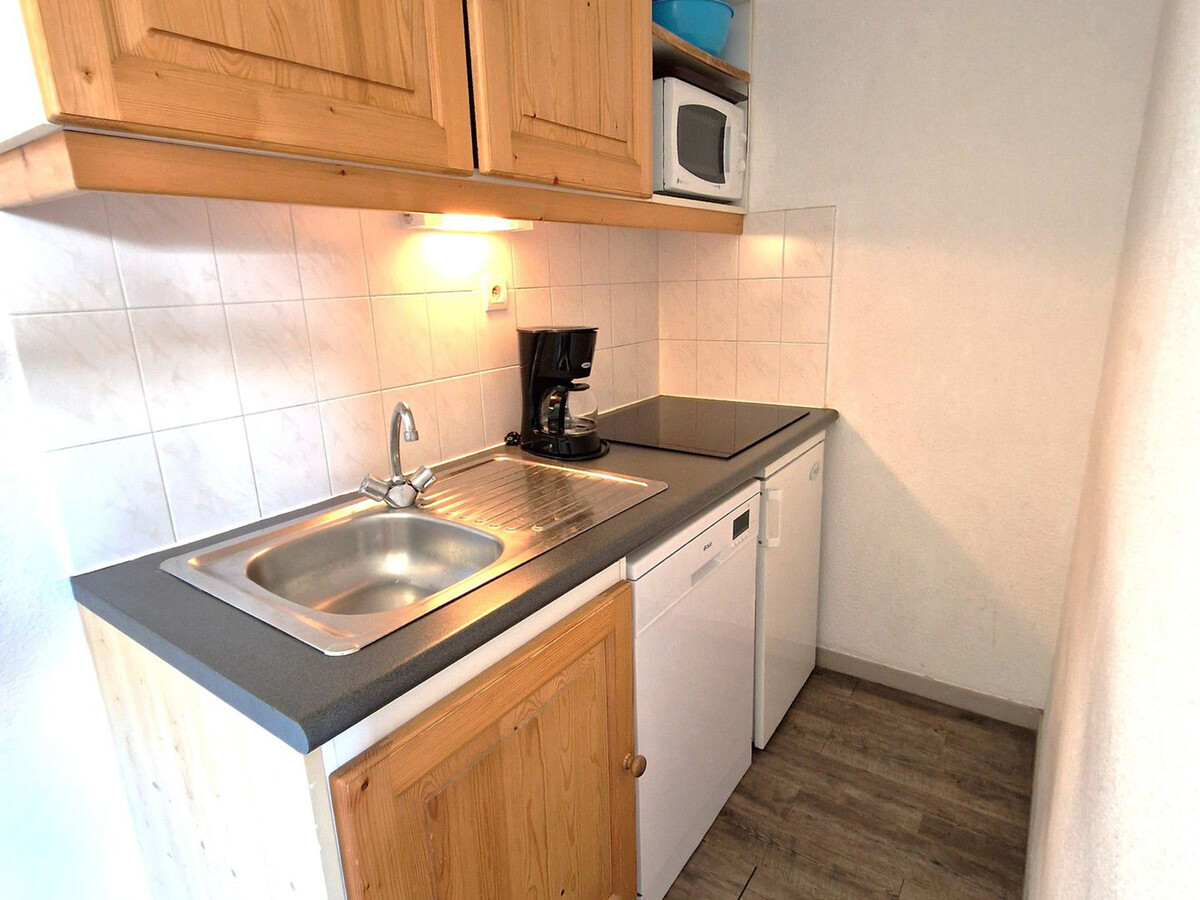 2 pièces + cabine 6 pers à Valfréjus, balcon Ouest - Photo 9