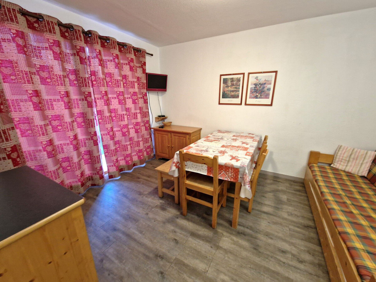2 pièces + cabine 6 pers à Valfréjus, balcon Ouest - Photo 11