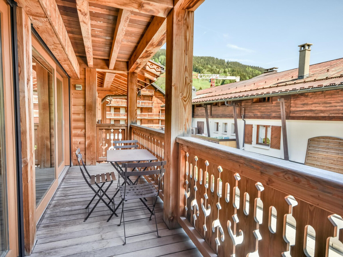T4 80m² centre Les Gets, terrasse, 2 parkings garage - Photo 4