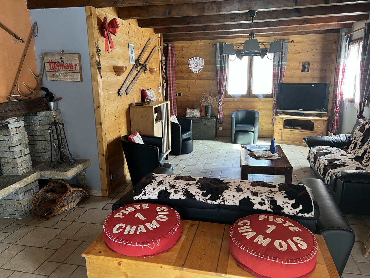Chalet 8 pers, 3 chambres, cheminée et BBQ au Monêtier - Photo 2