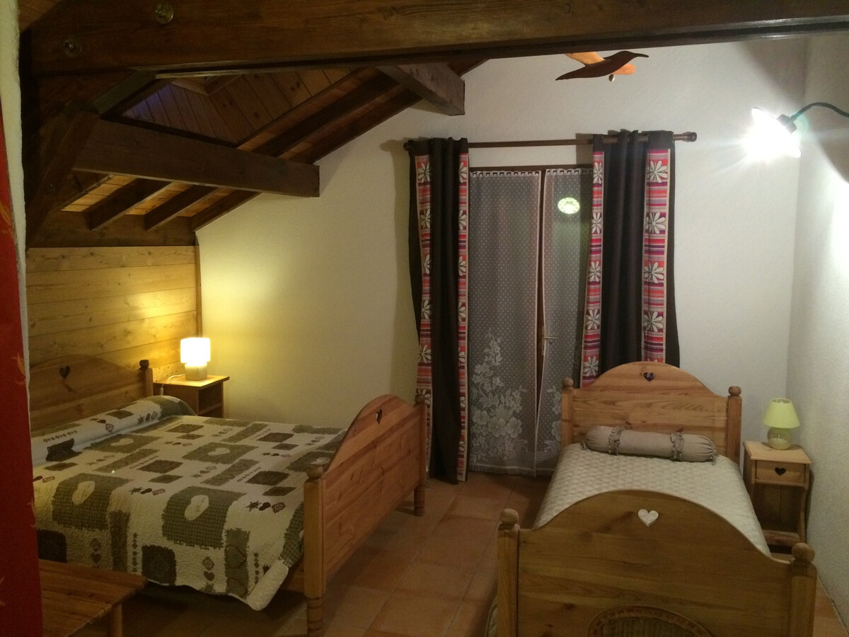 Chalet 8 pers, 3 chambres, cheminée et BBQ au Monêtier - Photo 13