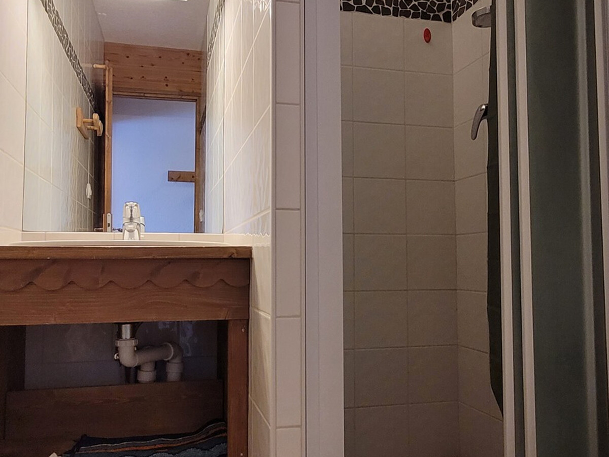 Studio 16m² rénové, accès direct pistes, vue Mont Blanc - Photo 3