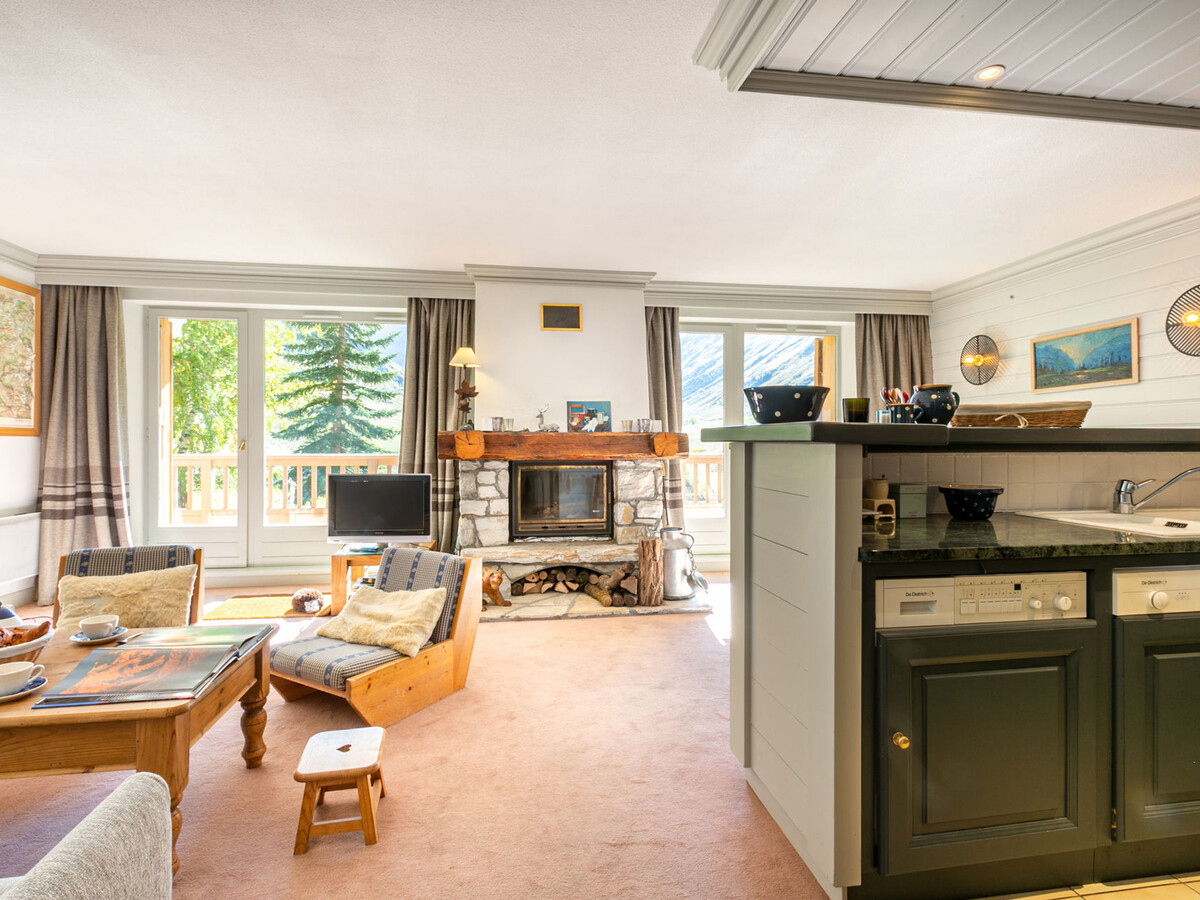 Appartement 6 pers. avec cheminée et terrasse Sud à Val-d'Isère - Photo 2