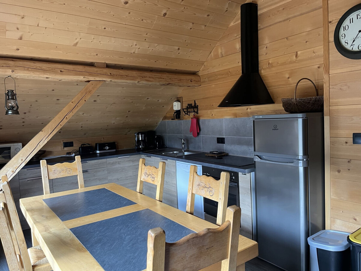 Chalet Les Pivottes : 2 chambres, 50 m², accès skis - Photo 2