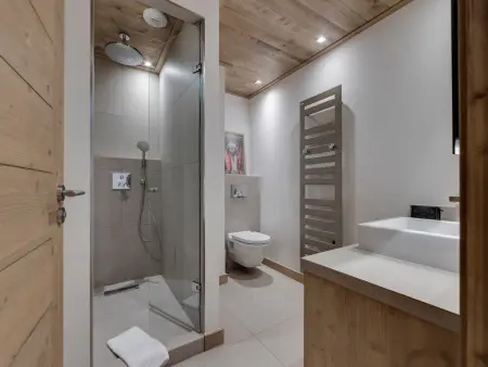 Appartement 4 pièces 110m² Val-d'Isère, 350m du centre : photo 5
