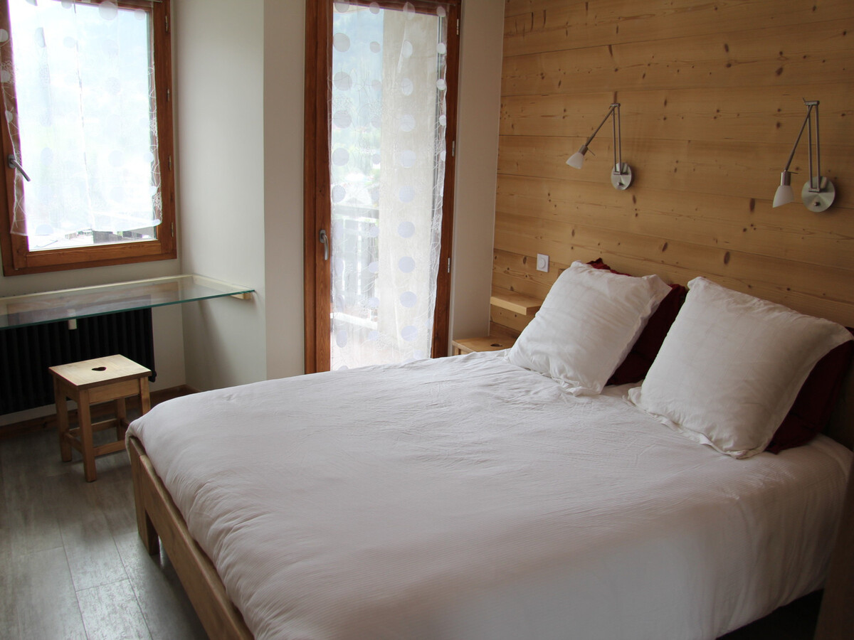 Appartement 2 chambres balcons sud, centre La Clusaz - Photo 4