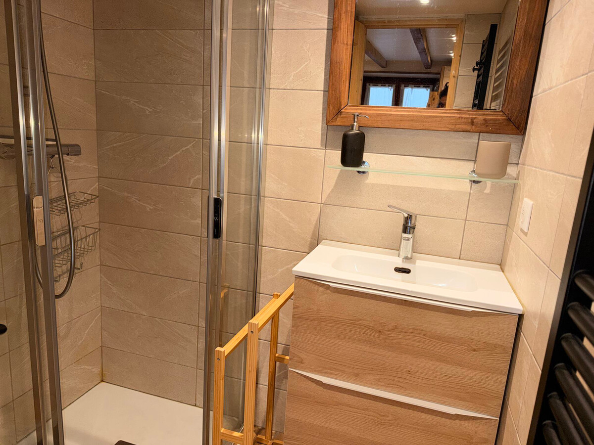 Chalet mitoyen 62 m² avec jardinet à Pralognan - Photo 8