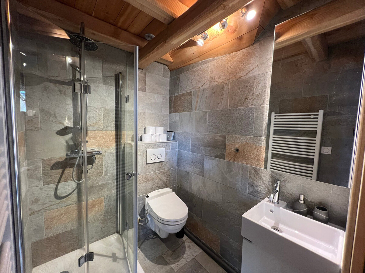 Appartement rénové 4 pièces, proche pistes, 8 pers, Wifi - Photo 14