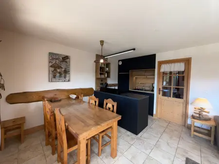 Appartement 2P+Cabine Les Saisies, balcon vue chapelle : photo 5