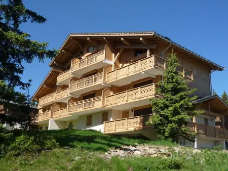 Appartement 2P+Cabine Les Saisies, balcon vue chapelle : photo 17
