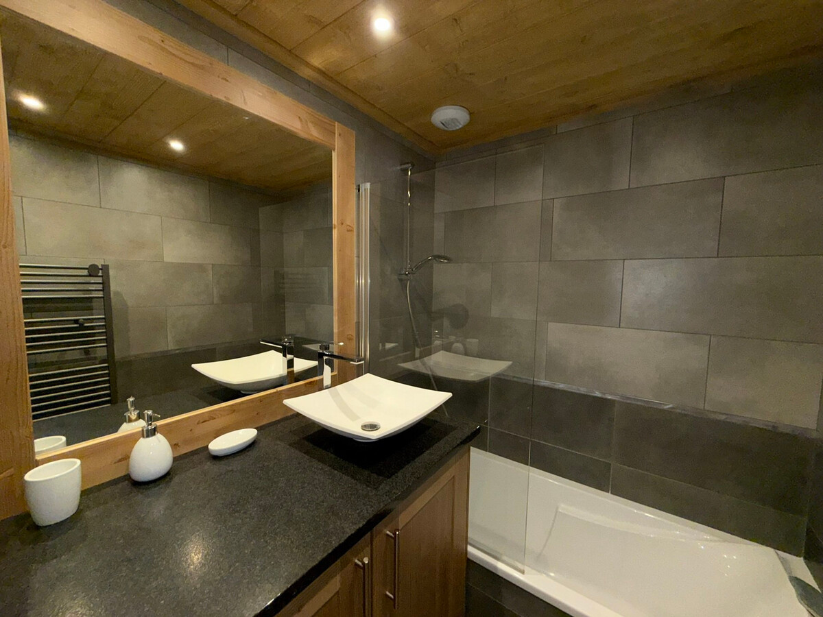Appartement neuf 3 pièces aux Saisies, parking & casier skis - Photo 3