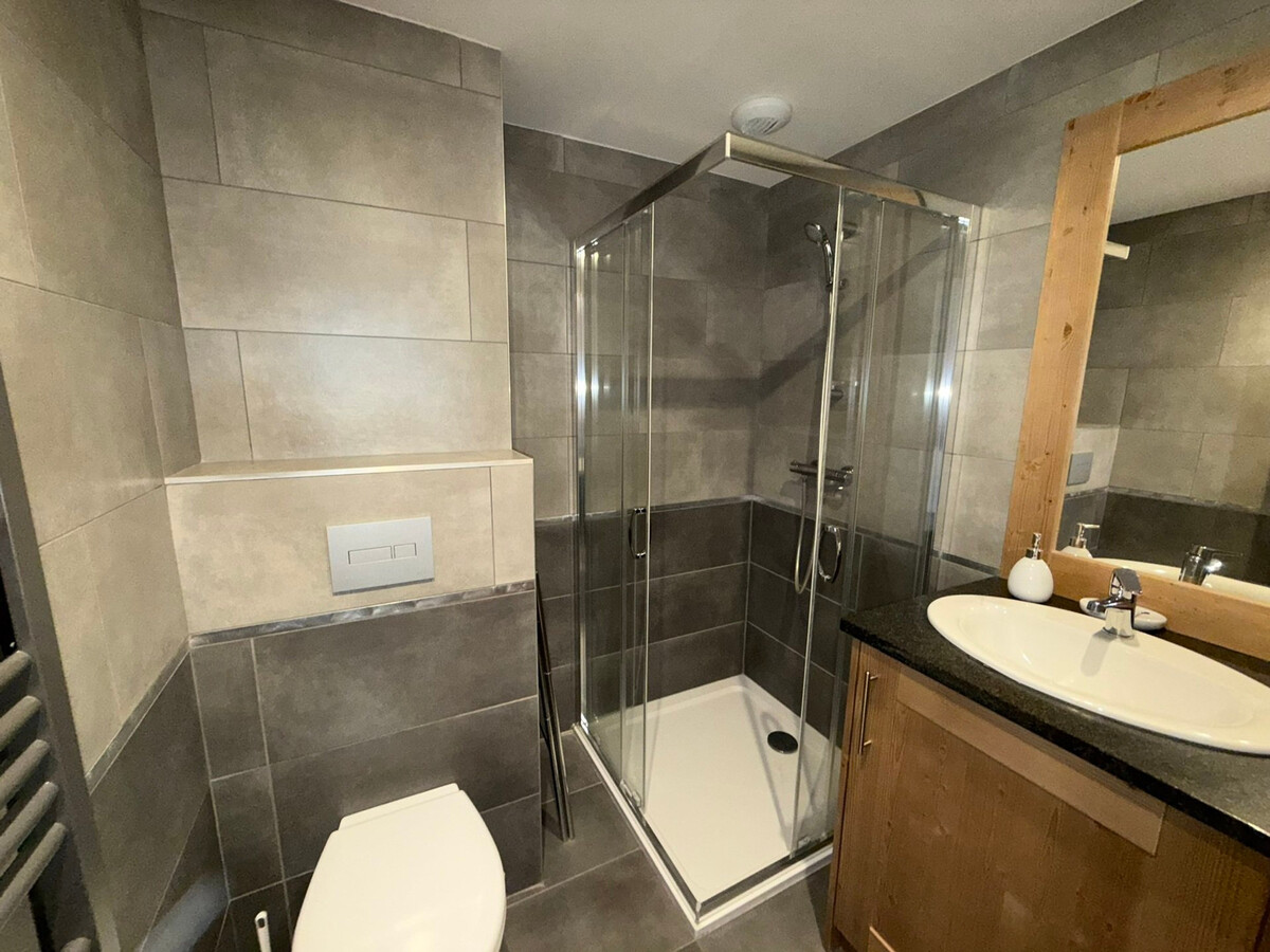 Appartement neuf 3 pièces aux Saisies, parking & casier skis - Photo 9