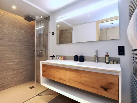 Chalet de luxe skis aux pieds avec SPA - Courchevel - Photo 4