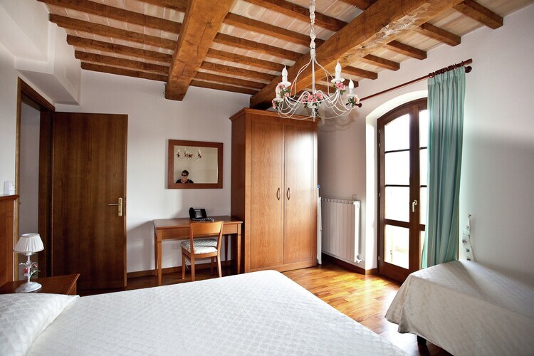 Villa Spello, 1 km Cannara Assisi, piscine et jardin - Photo 18