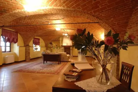 Location appartement à Nizza Monferrato, Manoir à Nizza Monferrato avec piscine