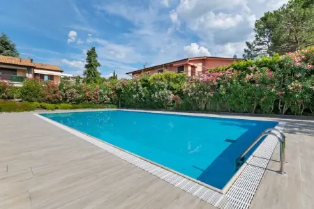 Location maison à Bardolino, Maison à Bardolino avec piscine et vue sur lac