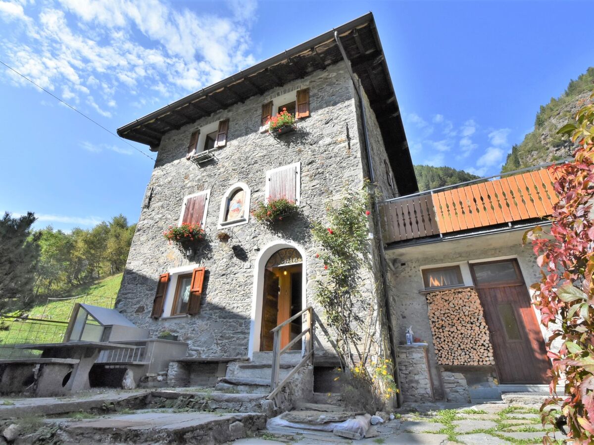 Appartement rustique Valle di Tartano, jardin et vue montagne - Photo 1