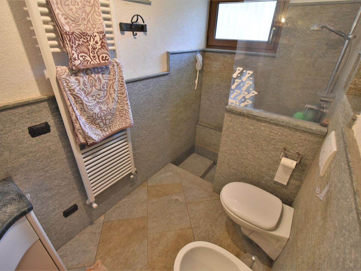 Appartement rustique Valle di Tartano, jardin et vue montagne - Photo 26