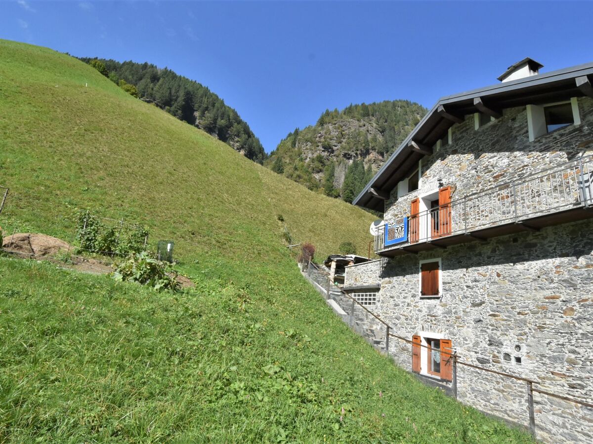 Appartement rustique Valle di Tartano, jardin et vue montagne - Photo 33