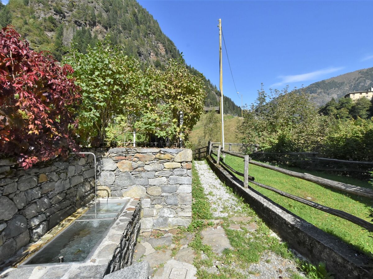 Appartement rustique Valle di Tartano, jardin et vue montagne - Photo 37