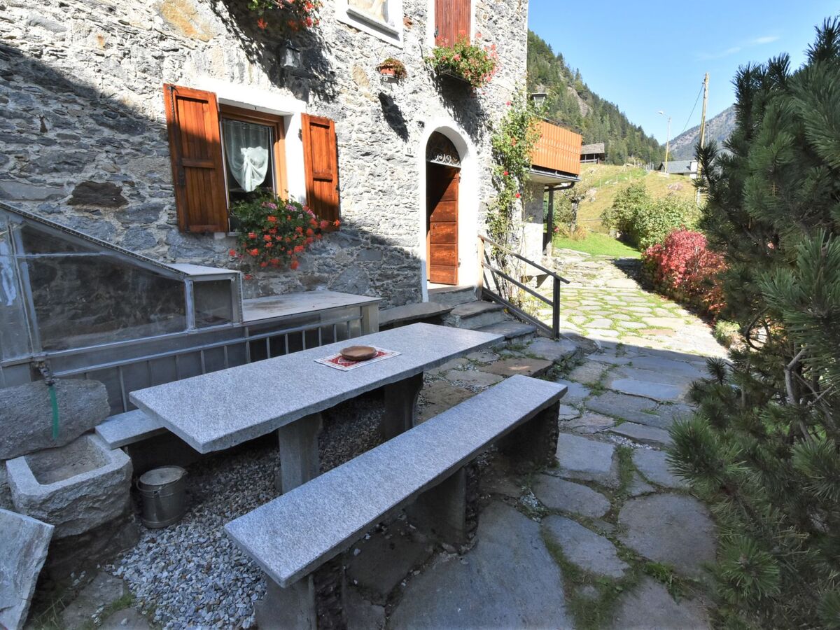Appartement rustique Valle di Tartano, jardin et vue montagne - Photo 40