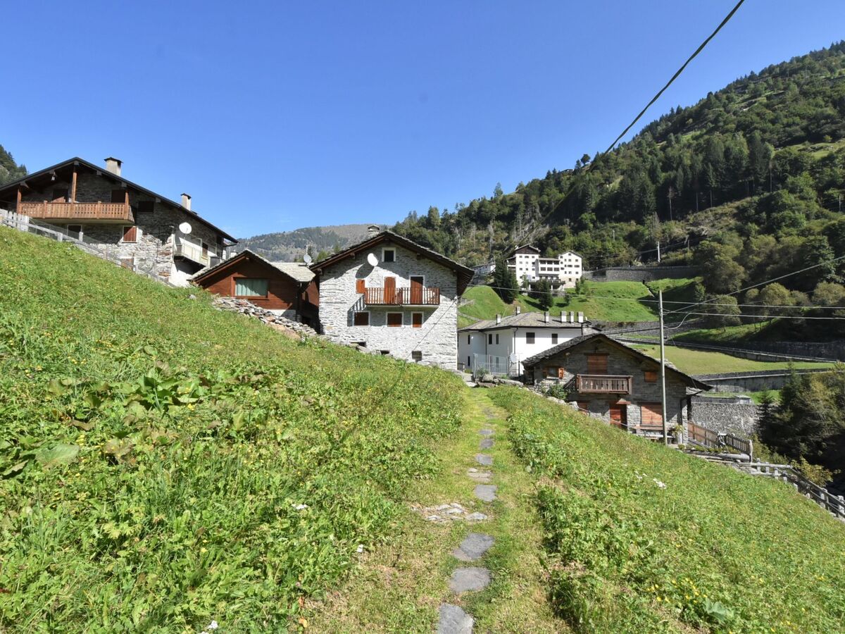 Appartement rustique Valle di Tartano, jardin et vue montagne - Photo 49