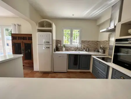 Villa de Luxe 4 Chambres avec Piscine Chauffée et Aménagements Haut de Gamme, La Croix-Valmer - Photo 9