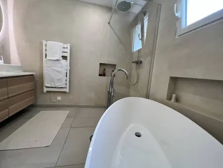 Villa de Luxe 4 Chambres avec Piscine Chauffée et Aménagements Haut de Gamme, La Croix-Valmer - Photo 12
