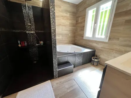 Villa de Luxe 4 Chambres avec Piscine Chauffée et Aménagements Haut de Gamme, La Croix-Valmer - Photo 17
