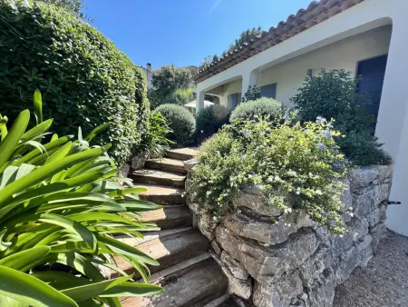 Villa de Luxe 4 Chambres avec Piscine Chauffée et Aménagements Haut de Gamme, La Croix-Valmer - Photo 31