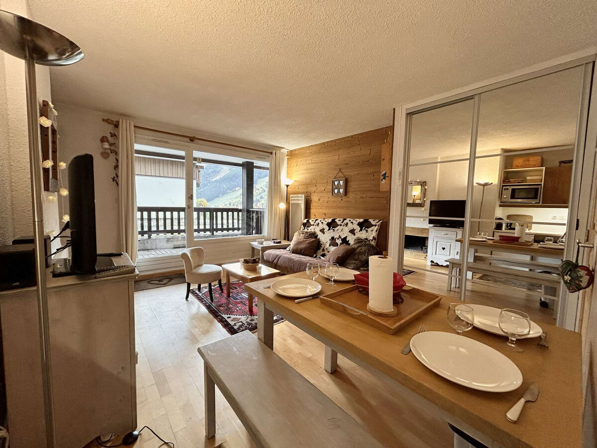 Studio cabine à Méribel, 4 personnes, terrasse sud, parking privé, casier à skis, lave-linge - Photo 8