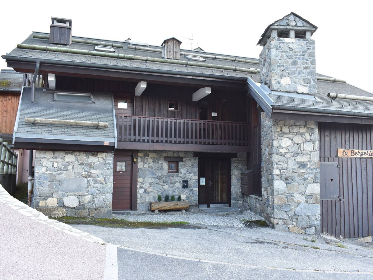 Studio cabine à Méribel, 4 personnes, terrasse sud, parking privé, casier à skis, lave-linge - Photo 13