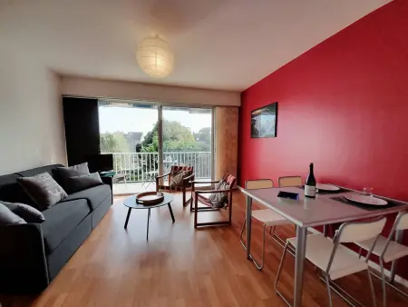 Studio 25m² balcon Sud, accès direct port : photo 4