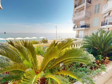 Location appartement à Menton, 3 pièces climatisé avec terrasse, garage et WiFi à Menton