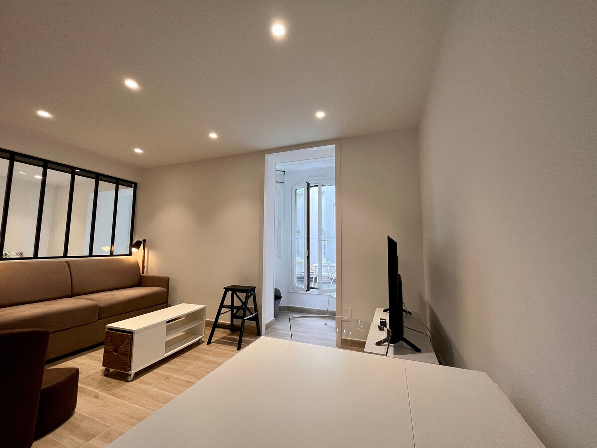 Appartement 2 pièces rez-de-chaussée, cœur de Saint-Jean-de-Luz - Photo 2
