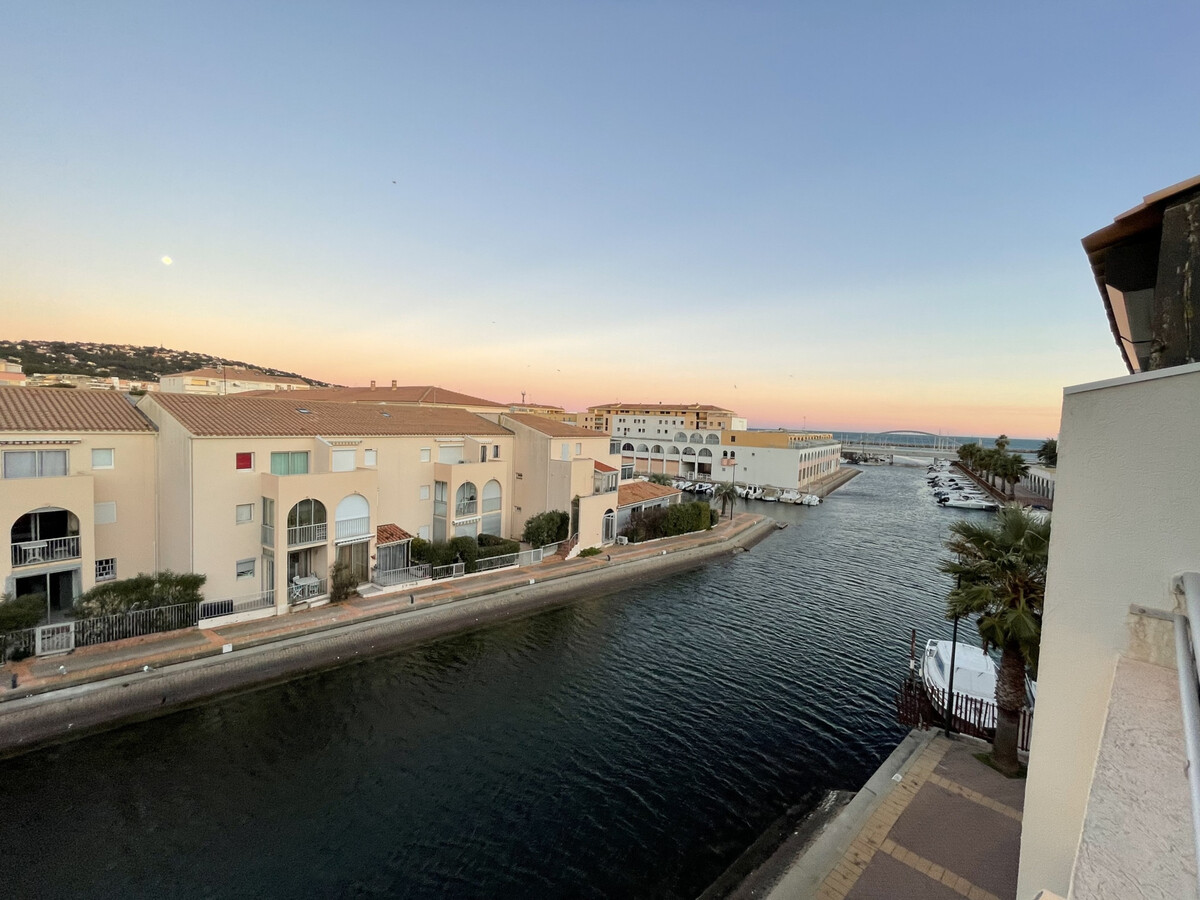 Appart 2 pièces mezzanine 35m² à 200m plage, Sète - Photo 2