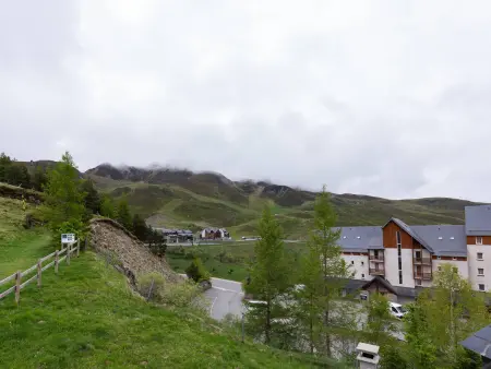 Chalet Duplex à Peyragudes – 3 Chambres, Cheminée, Terrasse, Près des Sentiers et Télécabine - Photo 4