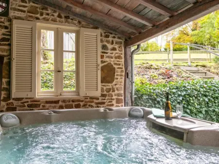 Au Ballon : maison ardennaise avec spa nordique et sauna IR à Manhay : photo 2