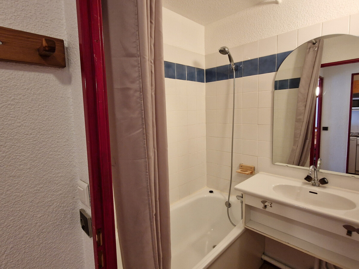 Studio cabine 4 pers. avec balcon sud à 50m télécabine - Photo 7