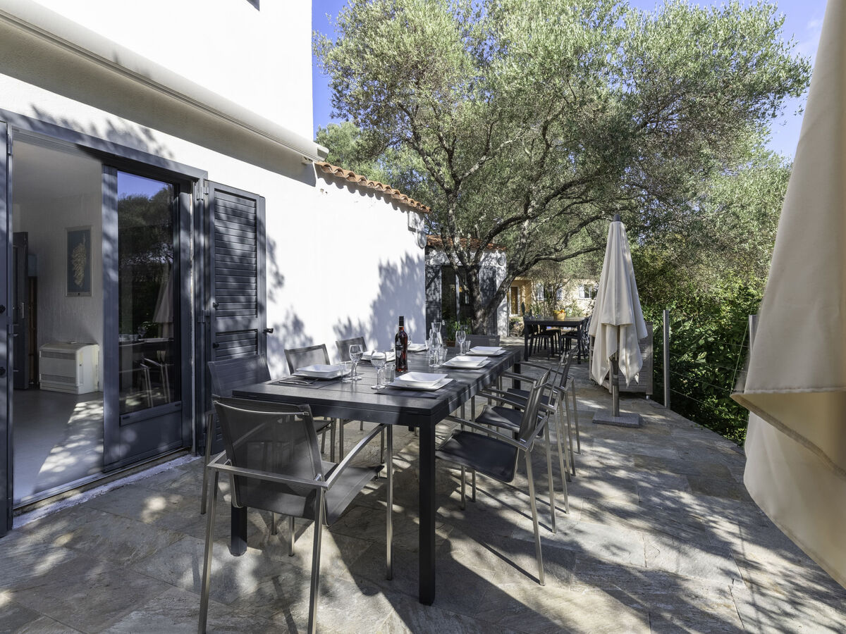 Villa Romana à Porto Vecchio : 5 chambres, piscine chauffée - Photo 2