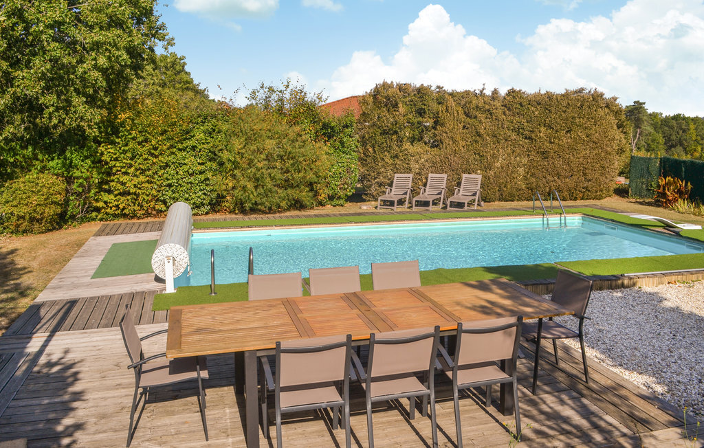Maison en pierre avec piscine à Marcillac-Saint-Quentin - Photo 2