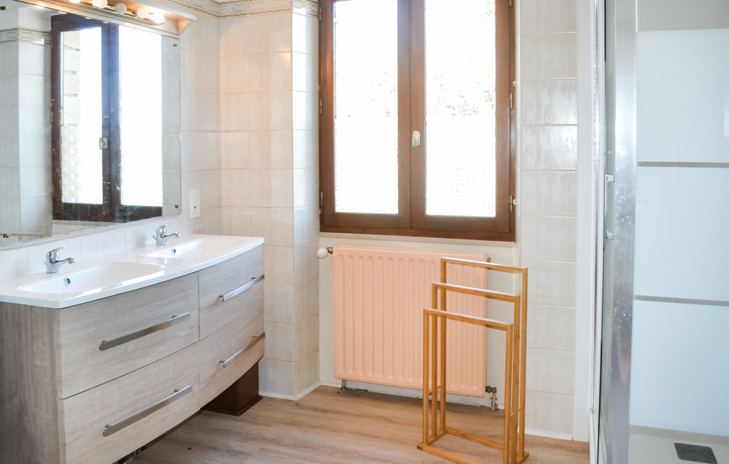Maison en pierre avec piscine à Marcillac-Saint-Quentin - Photo 26