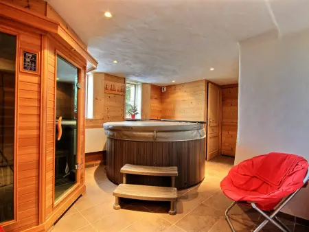 Chalet 12 pers. La Plagne : sauna, jacuzzi, ski room : photo 13