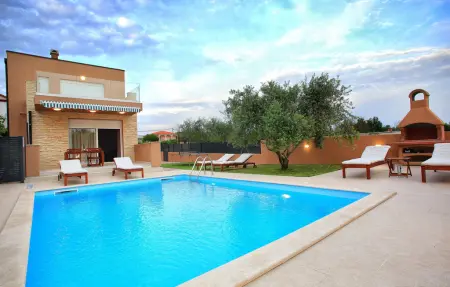 Location maison à Nin, Villa L&T Nin