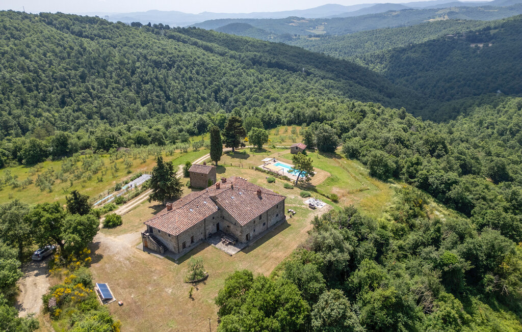 Maison de pierre 14 hectares avec piscine eau salée - Photo 11