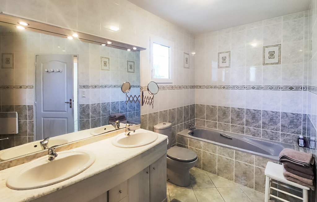 Maison 8 personnes avec piscine chauffée à Prades-sur-Vernazobre - Photo 20
