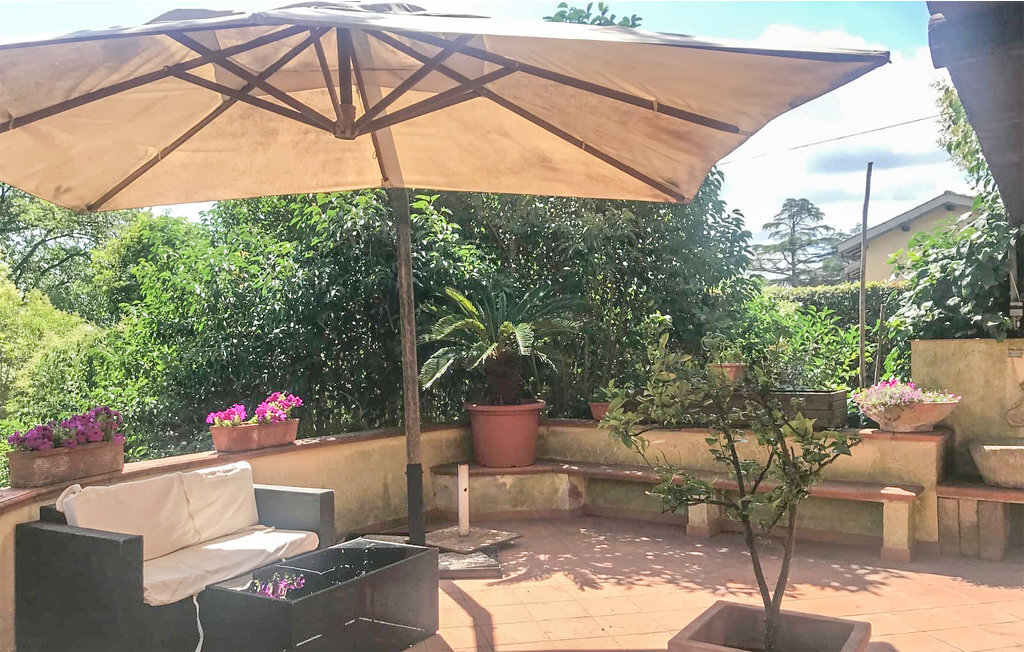 Villa 320 m² à Rome : piscine, jardin et équipements familiaux - Photo 3